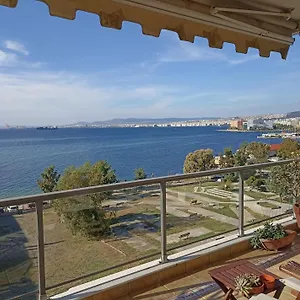 Seafront Family & Free Parking, The Cruiseflat Θεσσαλονίκη